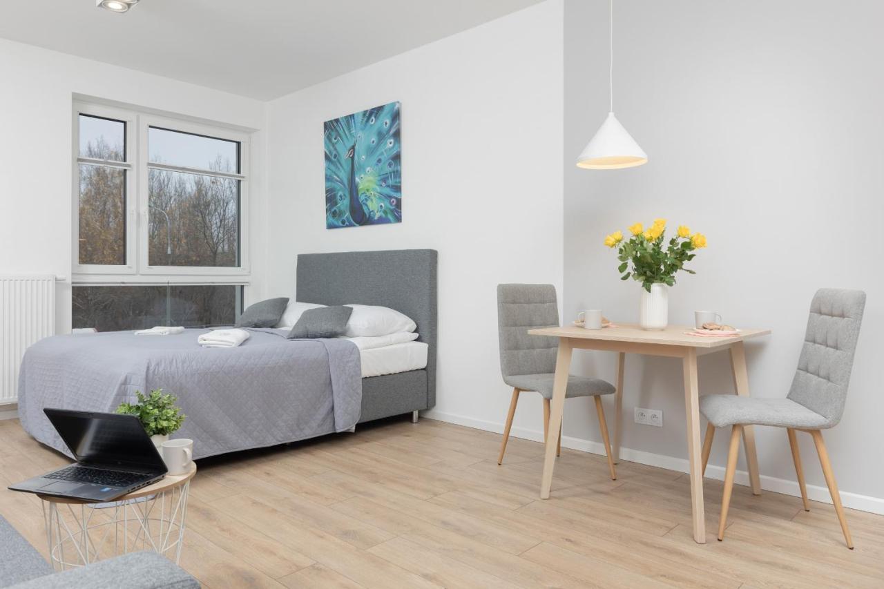 Metro Bielany With Parking By Renters Apartment