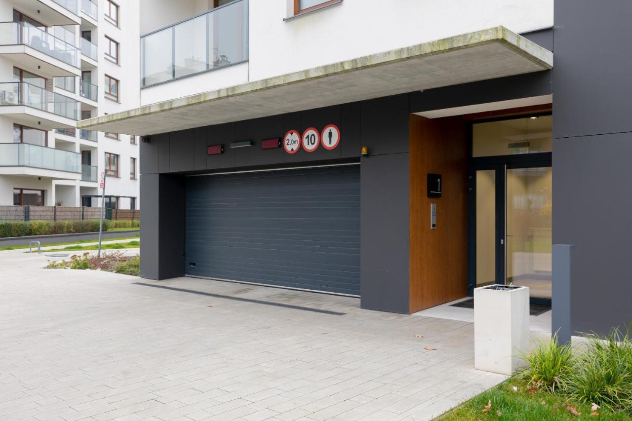 Metro Bielany With Parking By Renters Apartment Warsaw